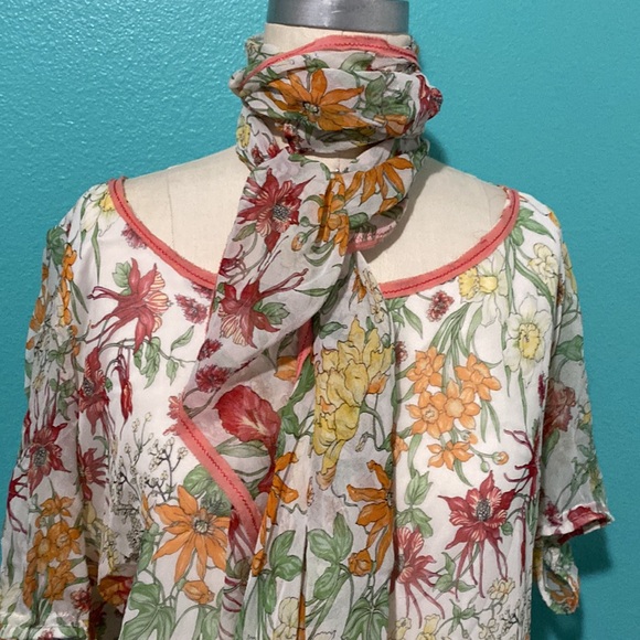 VINTAGE FLORAL SILK BLOUSE, SKIRT & SCARF | 8/10 - Picture 2 of 11
